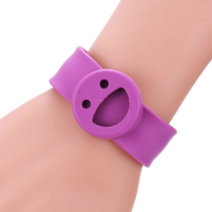 Pulsera de Silicón Slap Emoji Sonriente Morado